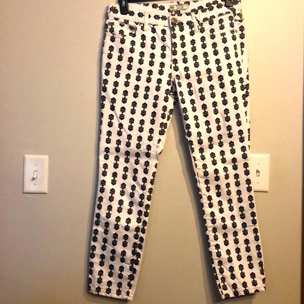 FREE PEOPLE ANKLE PANTS- CUTE Summer Capris